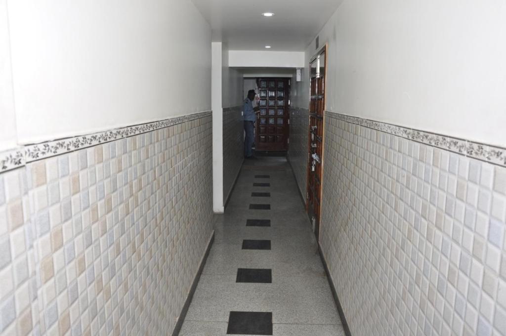 호텔 알 굴자르 델리 외부 사진